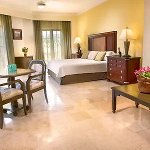 *** Hotel Itzaes By 5th Av Mexico